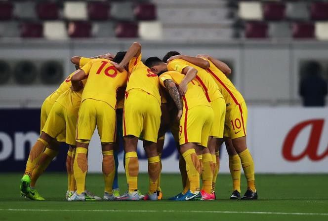 在1-0战胜布伦特福德后，阿森纳暂时登顶积分榜。